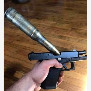 Big Bullet, Small Gun Template   Arme Cartouche Balle Munition meme template